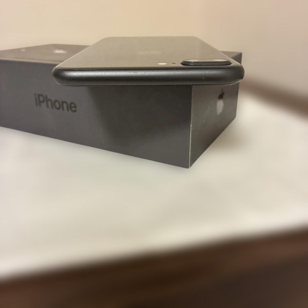 iPhone 8 Plus SIMフリー スペースグレイ64GB 本体のみ