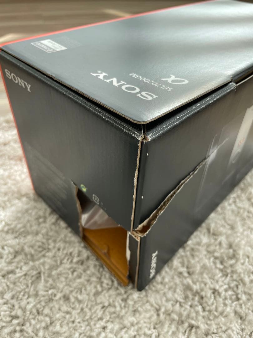 レッド　Sony FE 70-200mm F2.8 GM レンズ