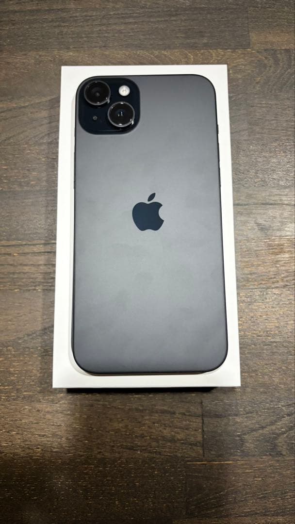 Apple iPhone 15 plus 128GBブラック + AirTag