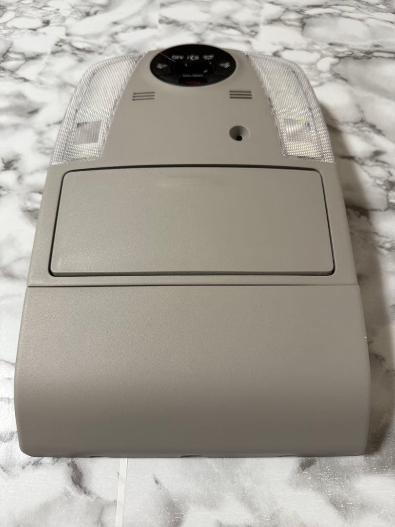 30プリウス　北米トヨタ純正　Safety Connect付きルームランプ　us