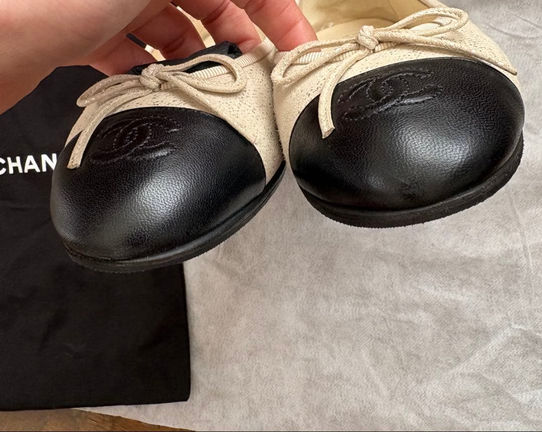 CHANEL フラットシューズ ベージュ/ブラック　39