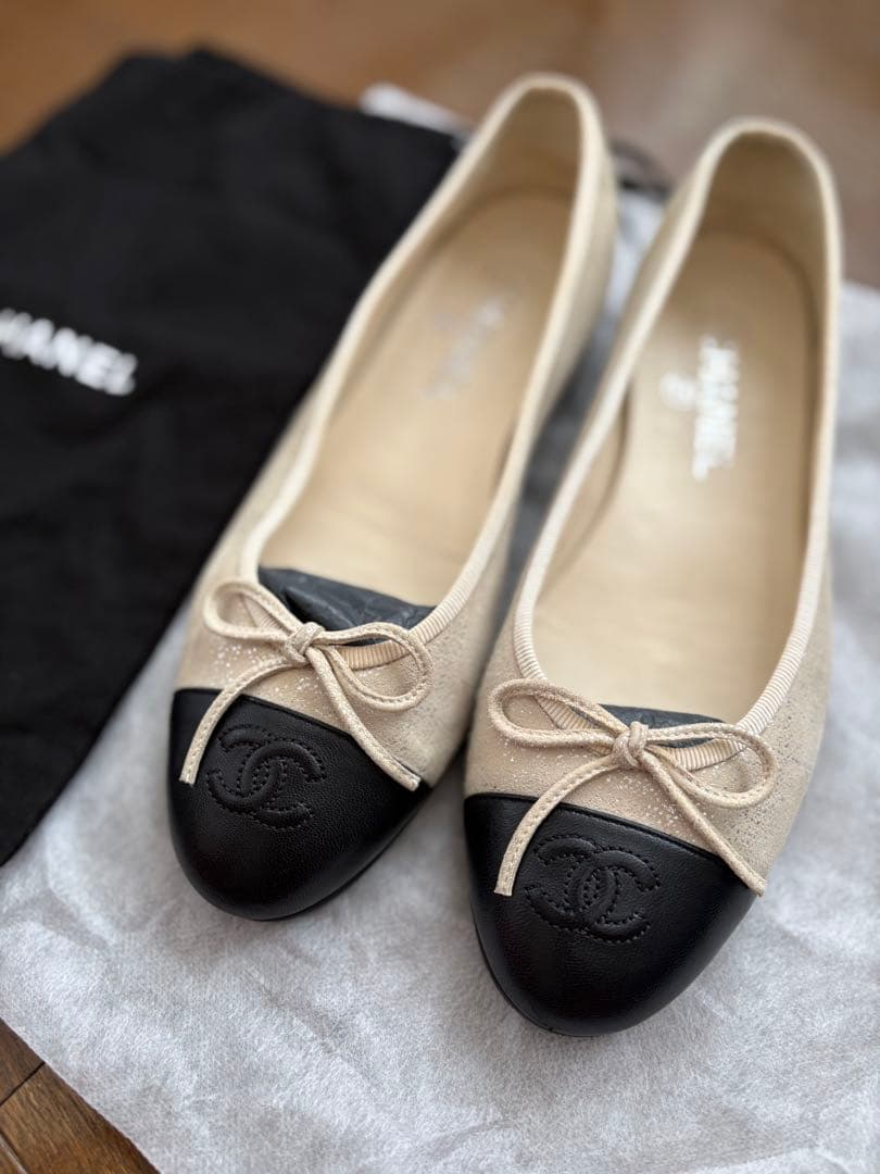 CHANEL フラットシューズ ベージュ/ブラック　39