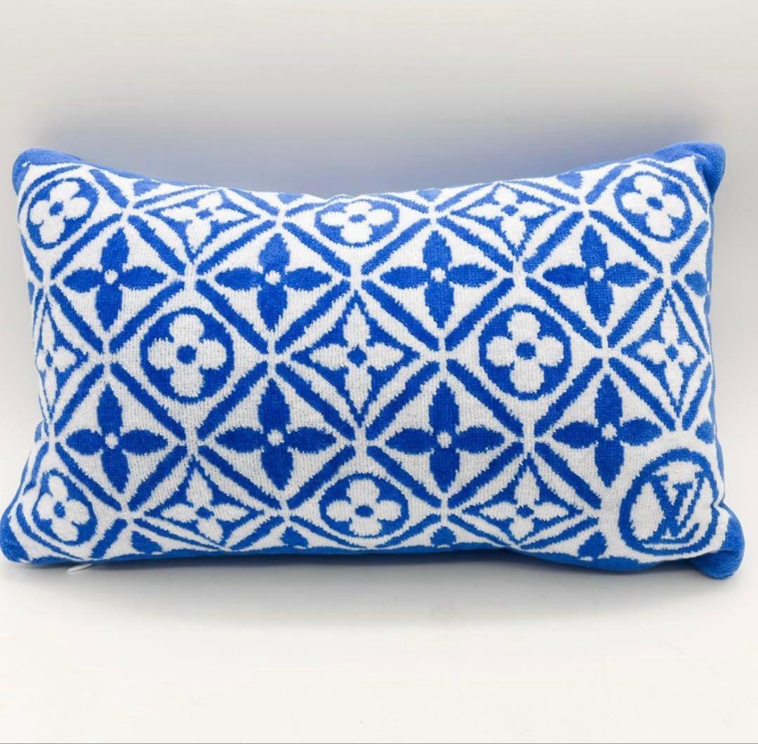 LOUIS VUITTON プティクッション モノグラム ピンク ブルー