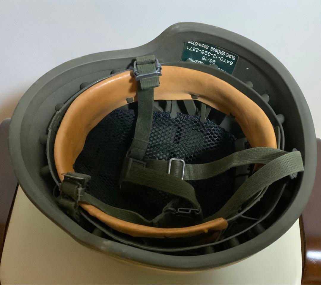 ドイツ軍 ドイツ連邦軍 M826 ケブラーヘルメット 実物放出品 58-60cm