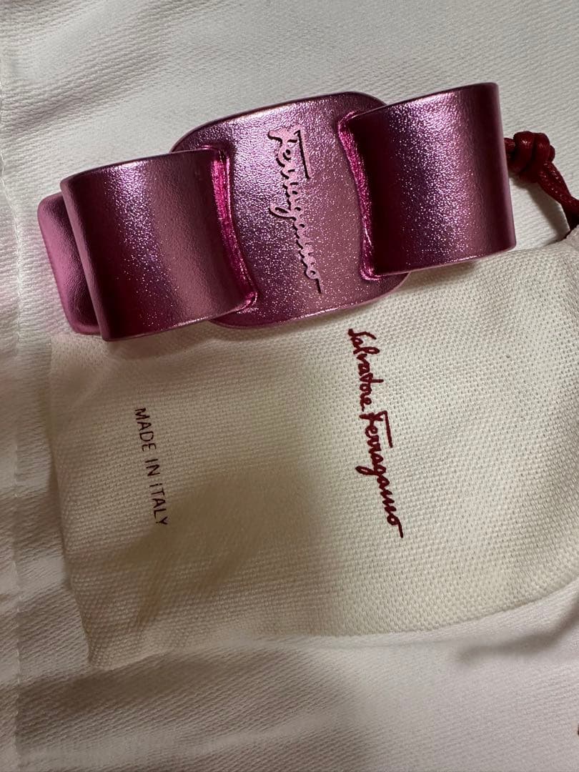 セール★フェラガモ　バレッタ　ピンク