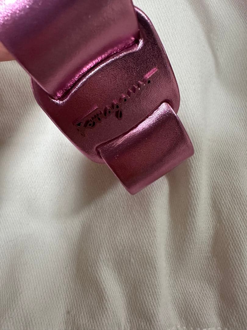 セール★フェラガモ　バレッタ　ピンク