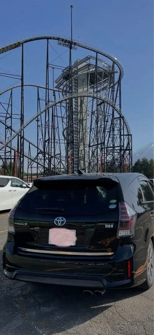 プリウスα REVIER テールランプ ブラック/レッド レンズ