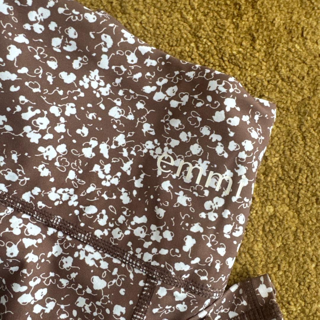 emmi yoga エミヨガ ヨガウェア