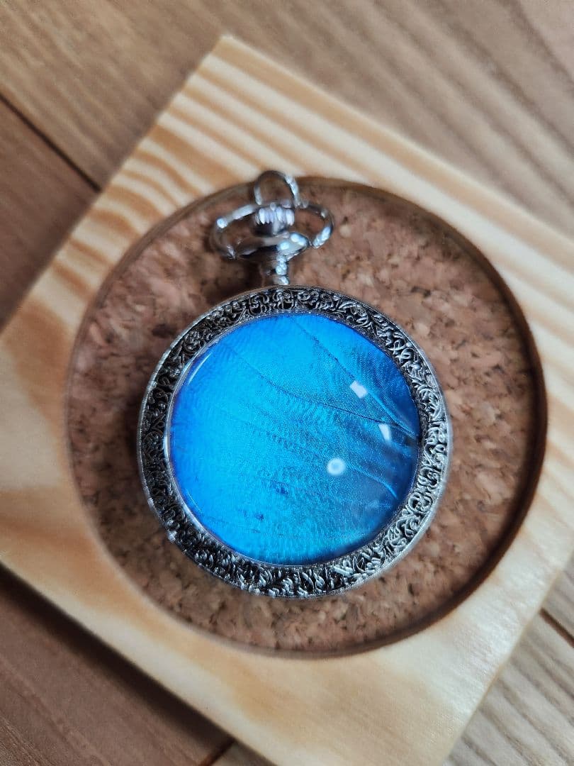 鈴*m様 本物のモルフォ蝶の羽の懐中時計(大)