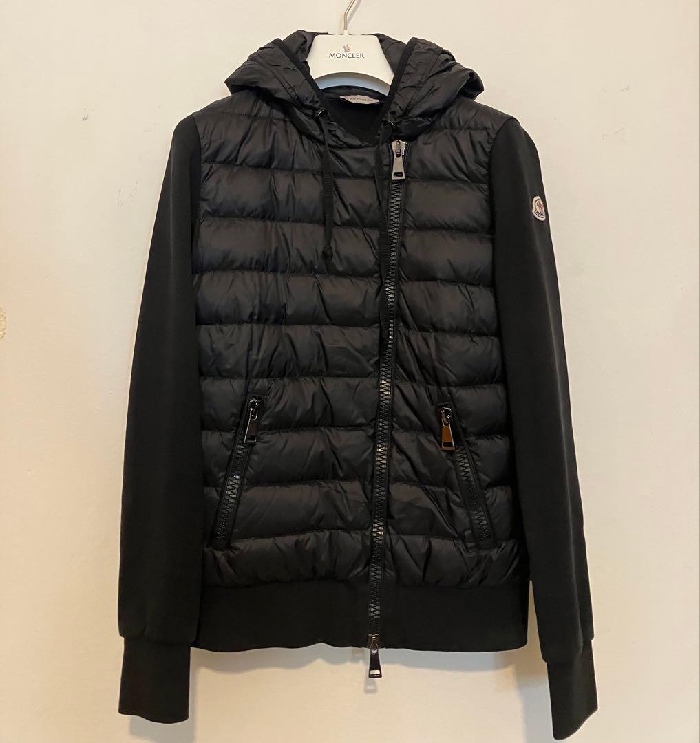Moncler モンクレール　ダウンとコンビのパーカー　斜めジップ