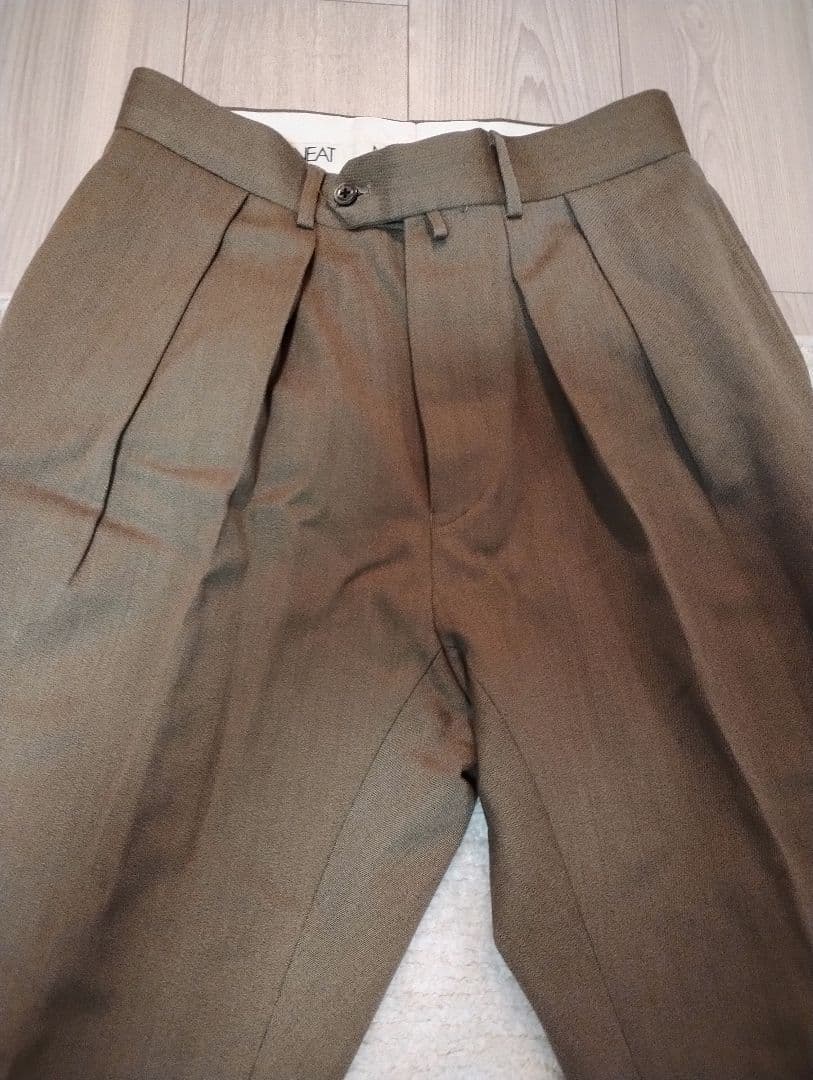 NEAT ニート 44 秋冬　テーパード　カーキ