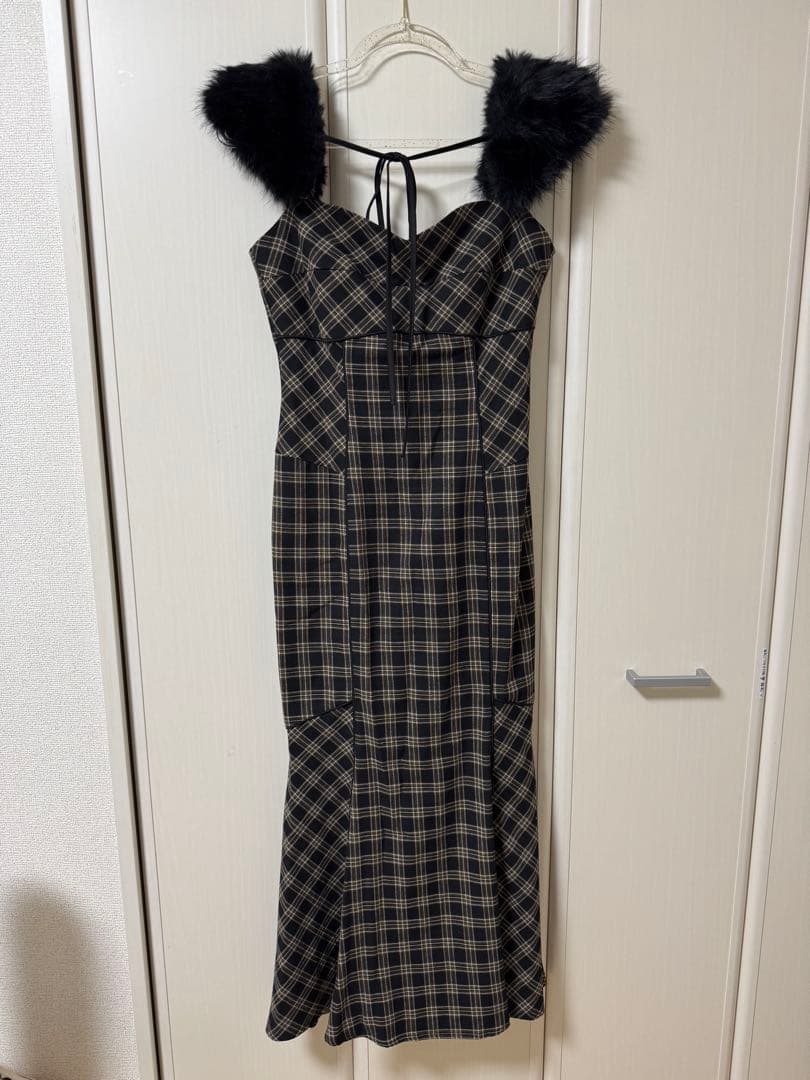 ワンピース m me eme Fur sleeve mermaid onepiece