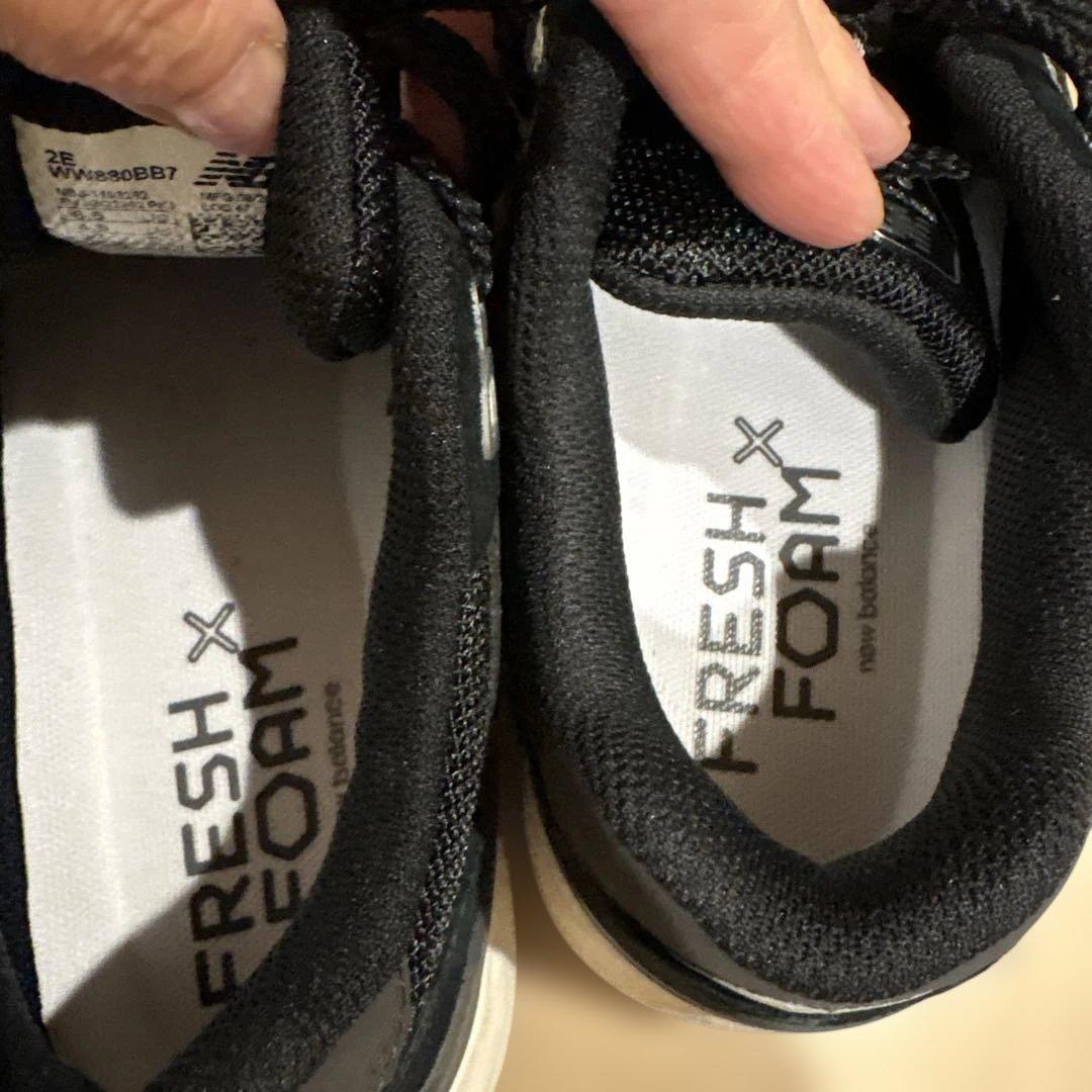 ニューバランス　880 v7 23.5