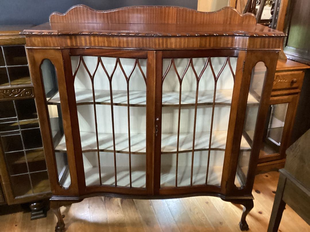 [たーぼう] イギリスアンティーク　キャビネット　ショーケース