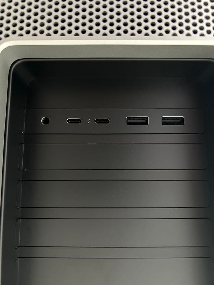 【未使用 新品】Mac Pro Rack 2019 A2304