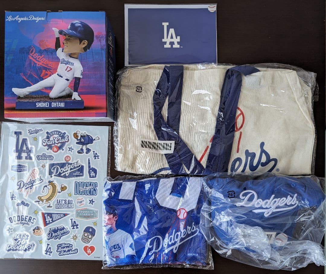 ★ドジャース ファンクラブ特典グッズ 大谷翔平ボブルヘッド付！（新品未使用）★