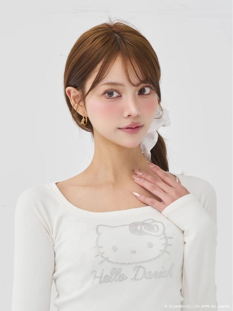 新品タグ付 ダーリッチ Hello DarichコンパクトロングTシャツ 白