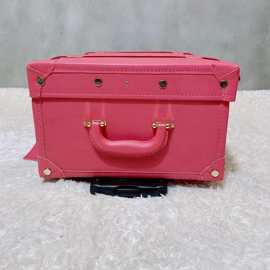 人気✨ユーラシアトランク　ショッキングピンク　機内持ち込み　キャリーケース
