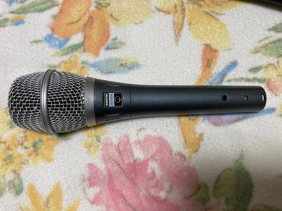 日々値下げ中★BETA 87A★コンデンサーマイク★専用ケース付き★中古