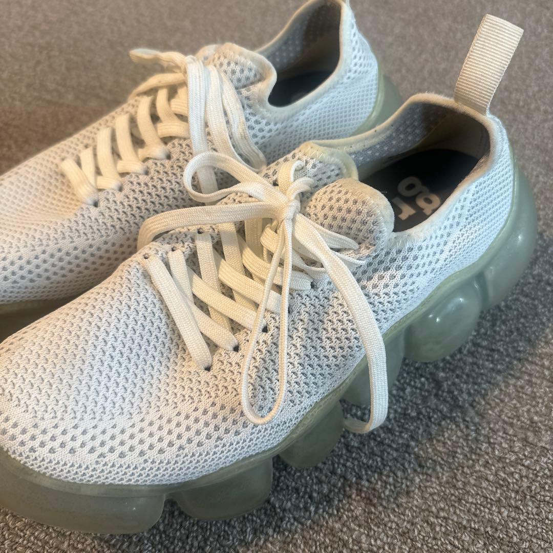 grounds スニーカー