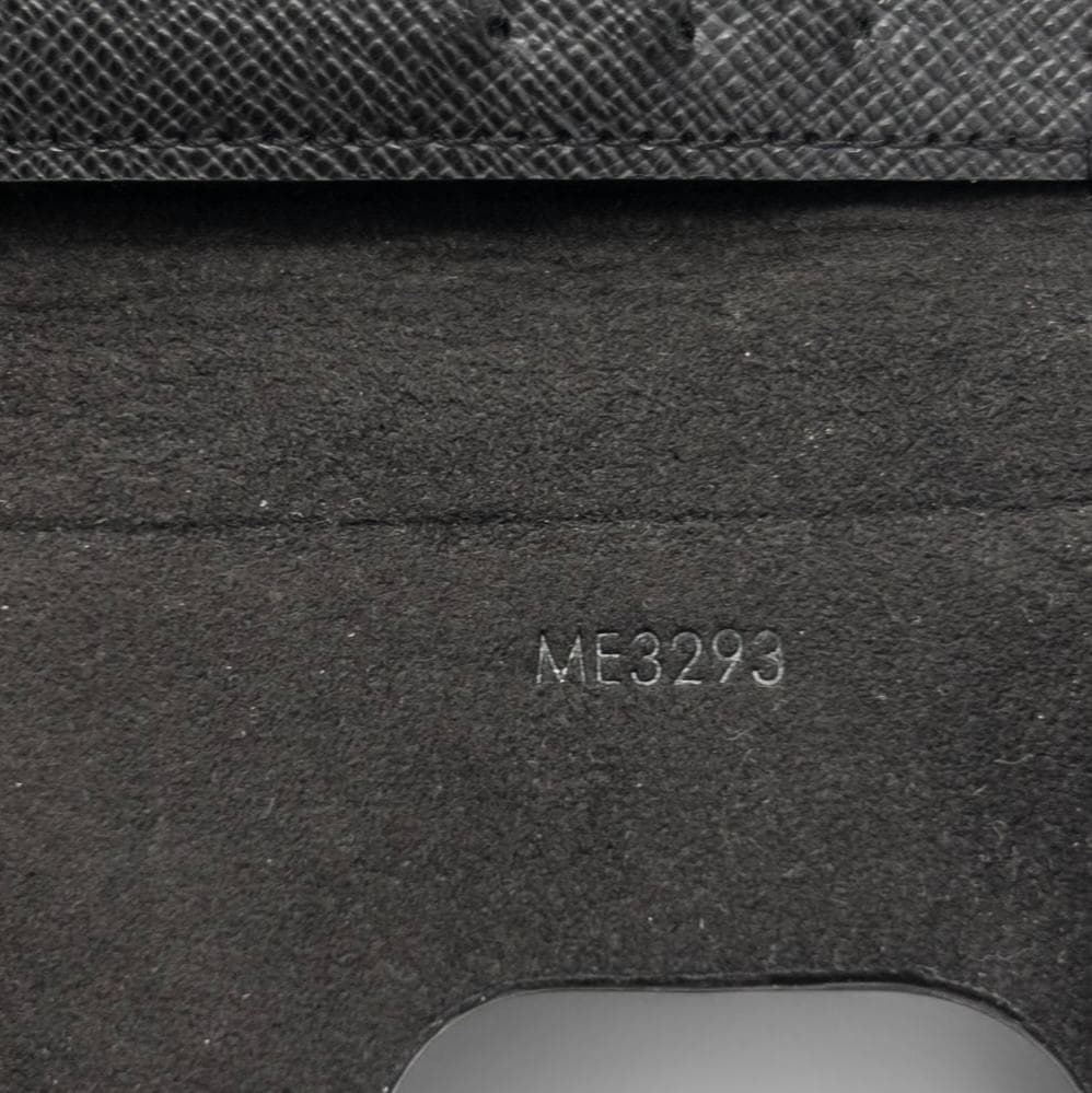 ルイヴィトン iPhone15Pro ケース リバースフォリオ