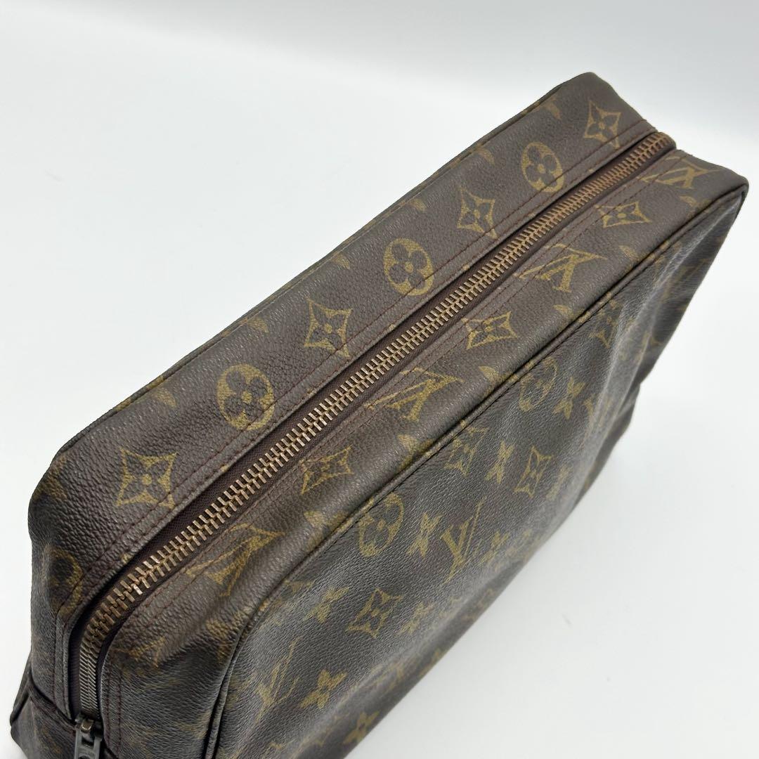 ルイヴィトン トゥルース トワレット 28 モノグラム クラッチバッグ ポーチ