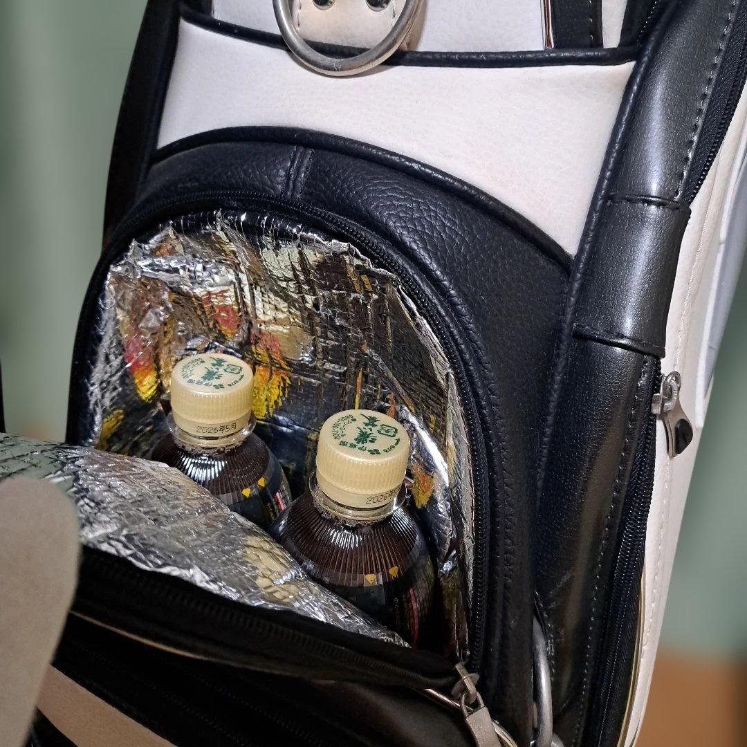 ティゴラゴルフキャディバッグ本格３点式ツアーバック。フード付き。9.5インチ