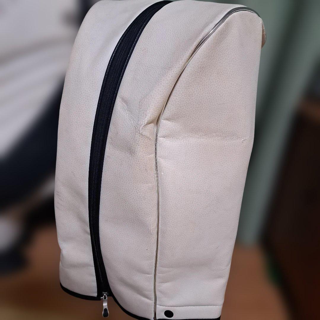 ティゴラゴルフキャディバッグ本格３点式ツアーバック。フード付き。9.5インチ