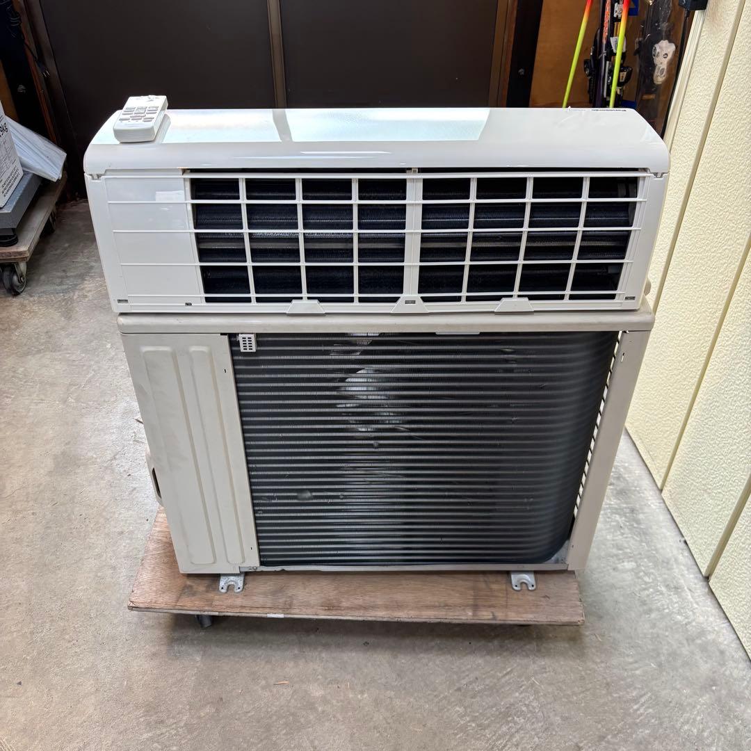 ⭕️ パナソニックエアコン　5.6kw 主に18畳用 ⭕️ 33000円‼️
