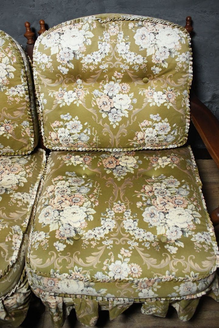 首都圏送無料〜穂高約40万　極上プリーツスカート3人掛け　オリーブグリーン