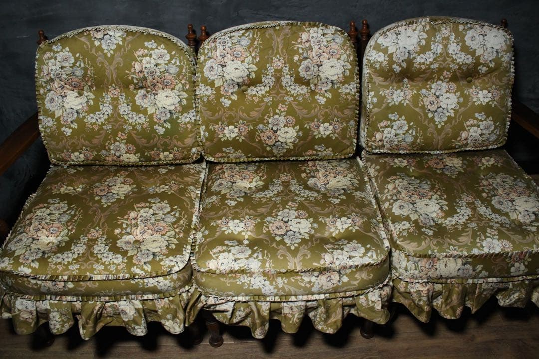 首都圏送無料〜穂高約40万　極上プリーツスカート3人掛け　オリーブグリーン