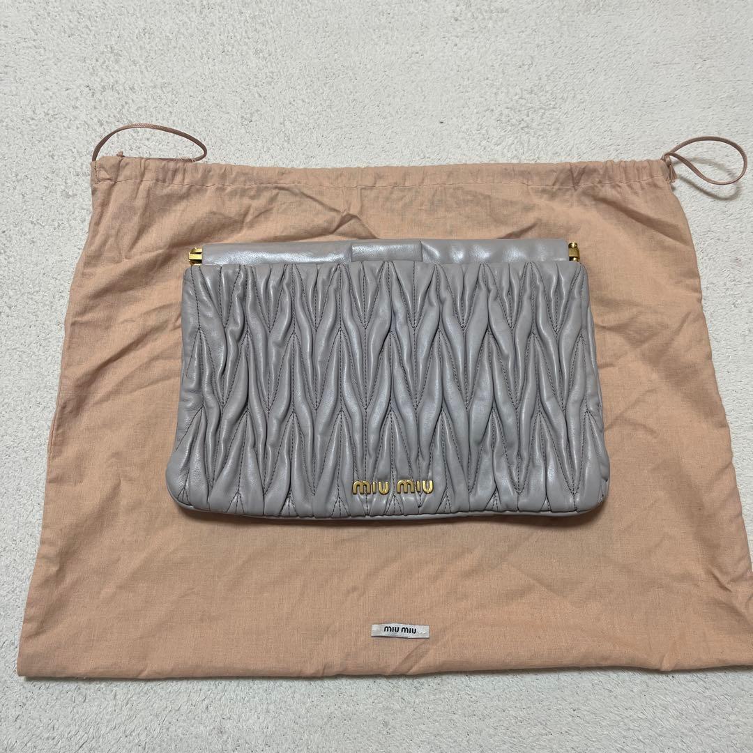 miu miu グレー クラッチバッグ