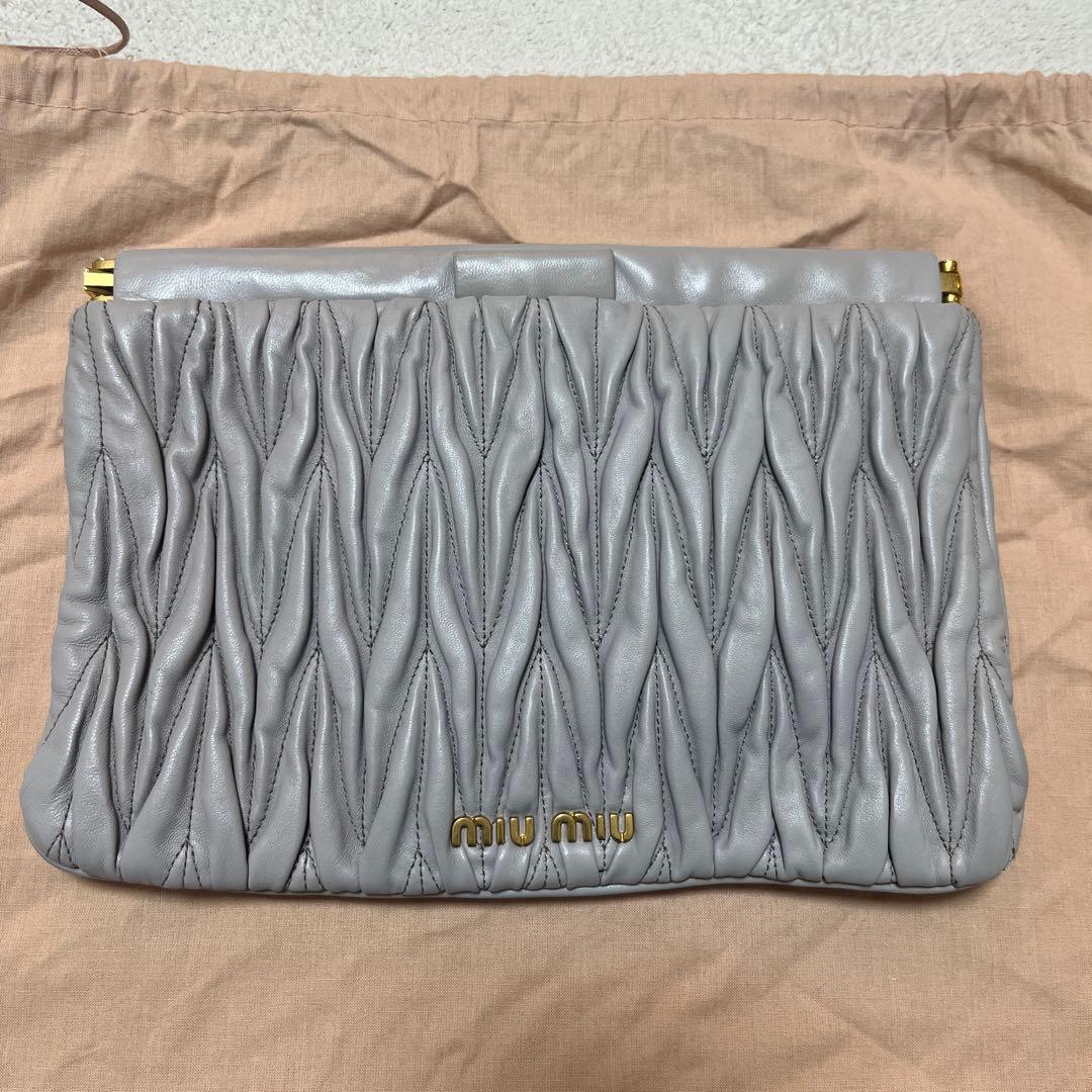 miu miu グレー クラッチバッグ