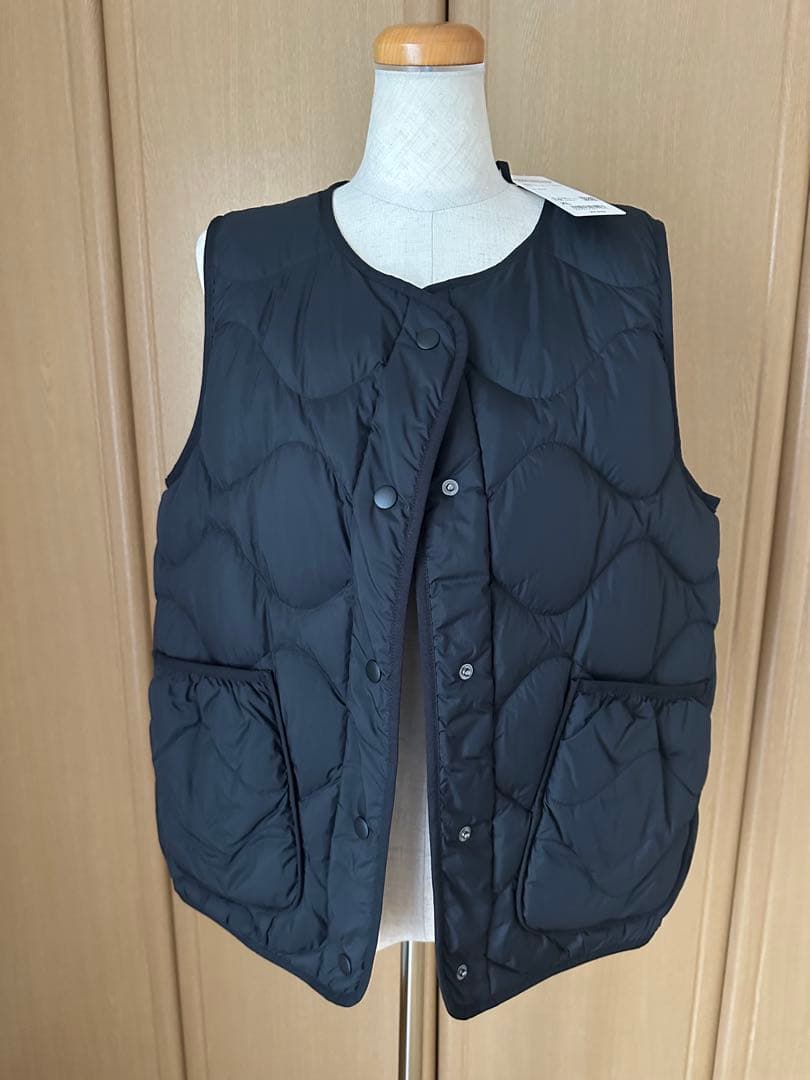 【新品】ユニクロ ウルトラライトダウンベスト コントワーデコトニエ