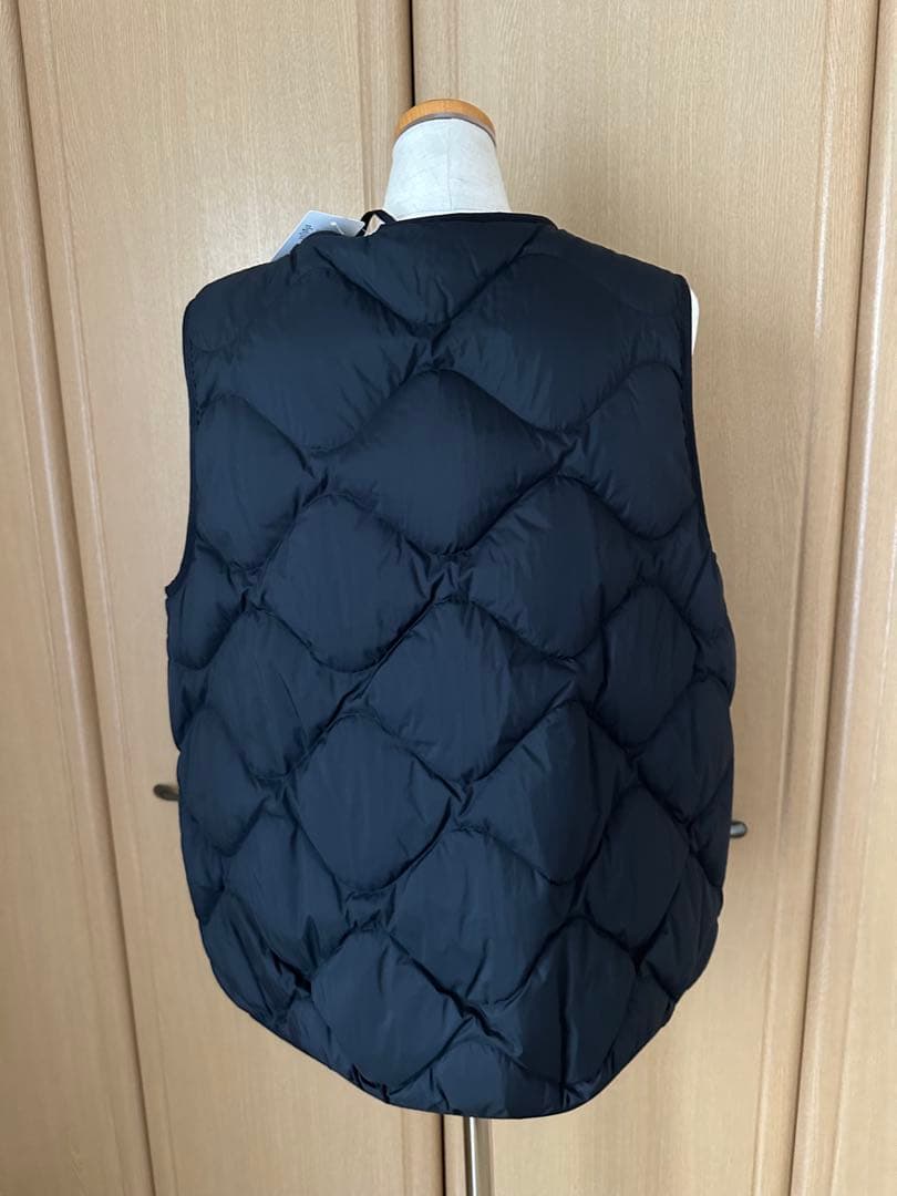 【新品】ユニクロ ウルトラライトダウンベスト コントワーデコトニエ