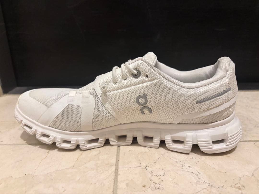 On Cloud6 スニーカー　24cm