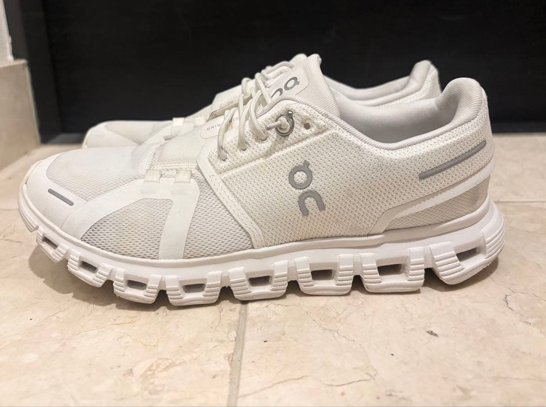 On Cloud6 スニーカー　24cm