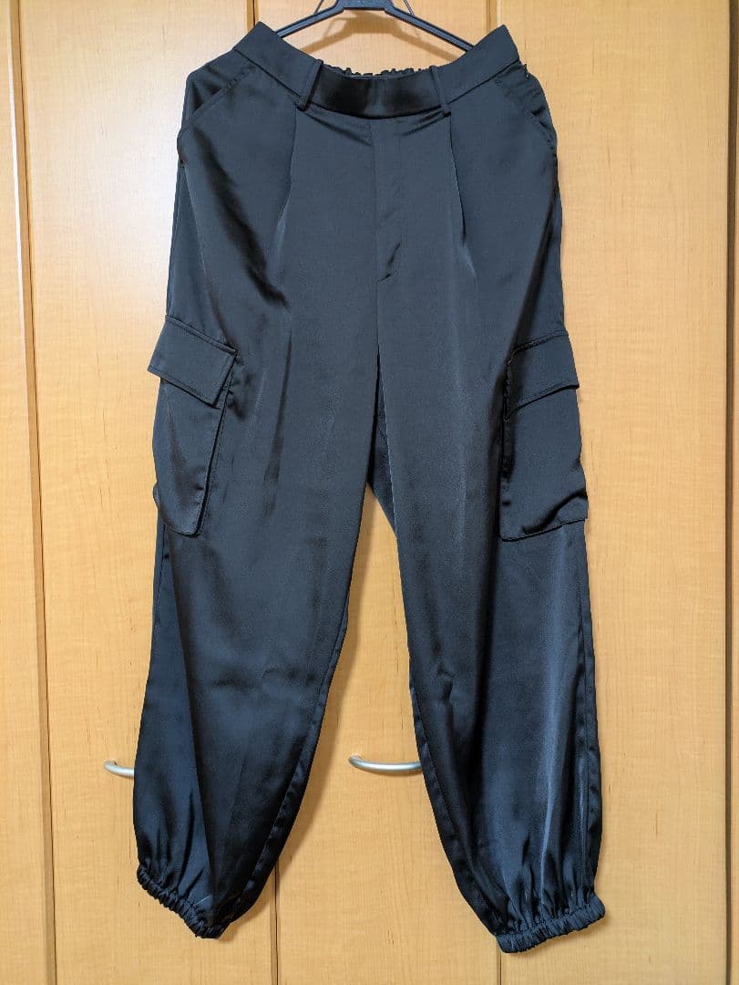 crewre　マットサテンカーゴパンツ　ブラック　2