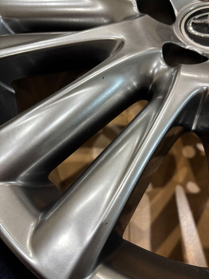 ハリアー60系 ハイブリッド純正ホイール 18インチ 7.5J