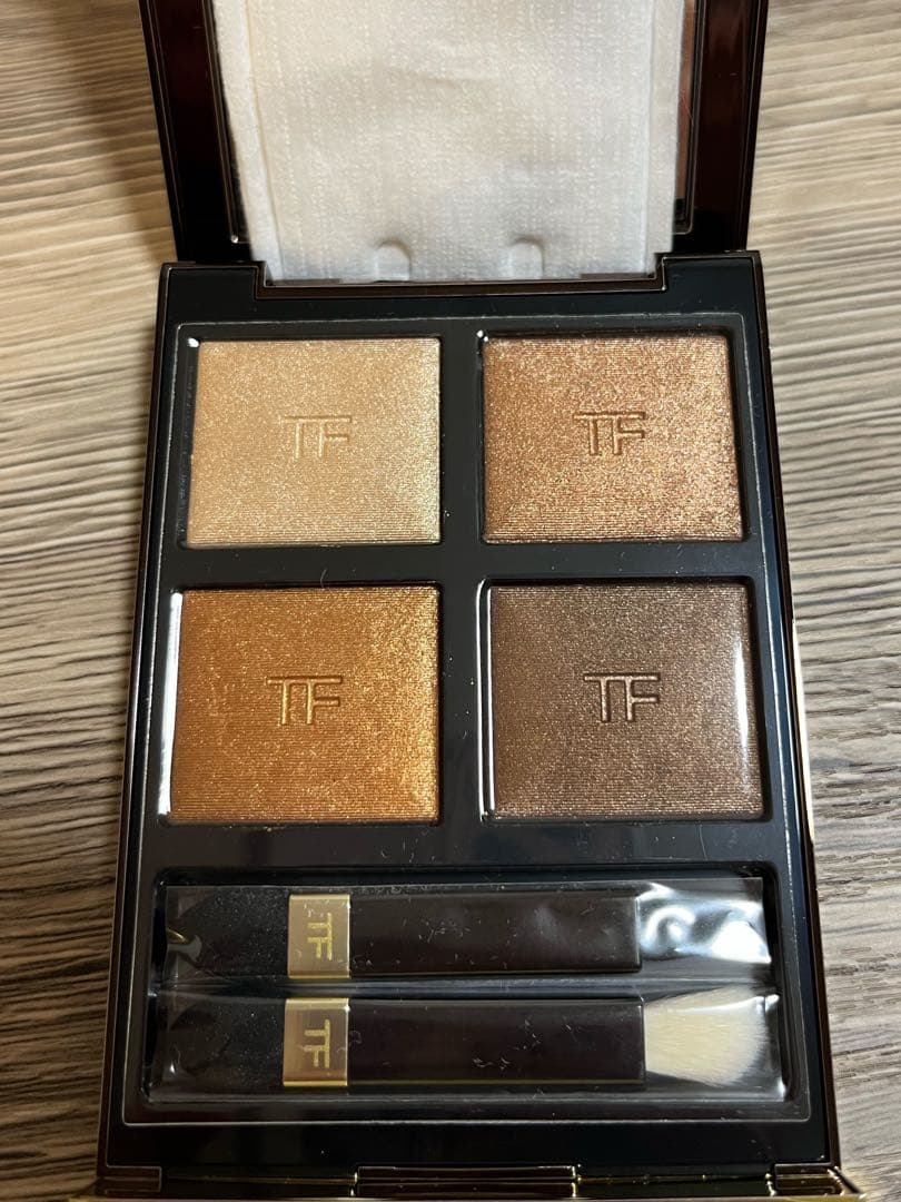 【未使用品】トムフォードアイ カラー クォード 04A サスピション