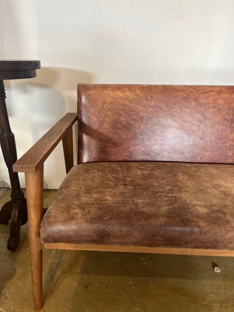 KJ　2人掛けヴィンテージ革ソファ