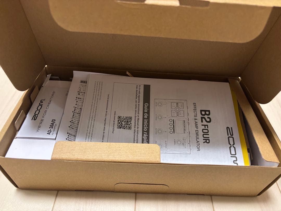 ベース ZOOM B2 FOUR