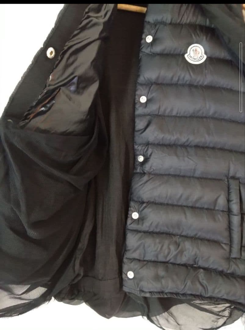 モンクレール　SONA/チュール切替/ダウンベスト/ナイロン/BLK/無地