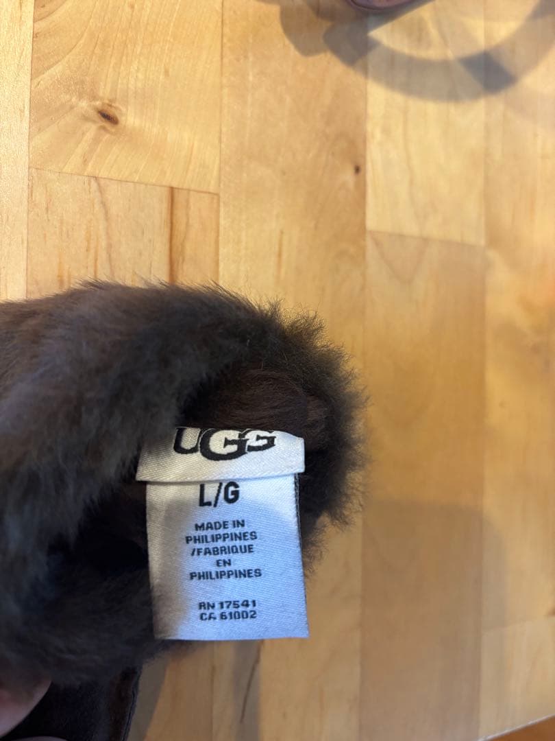 UGG ブラウンファー付き手袋
