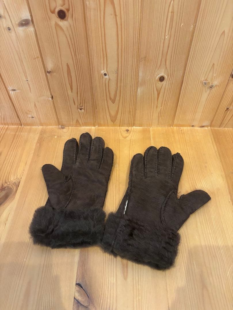 UGG ブラウンファー付き手袋