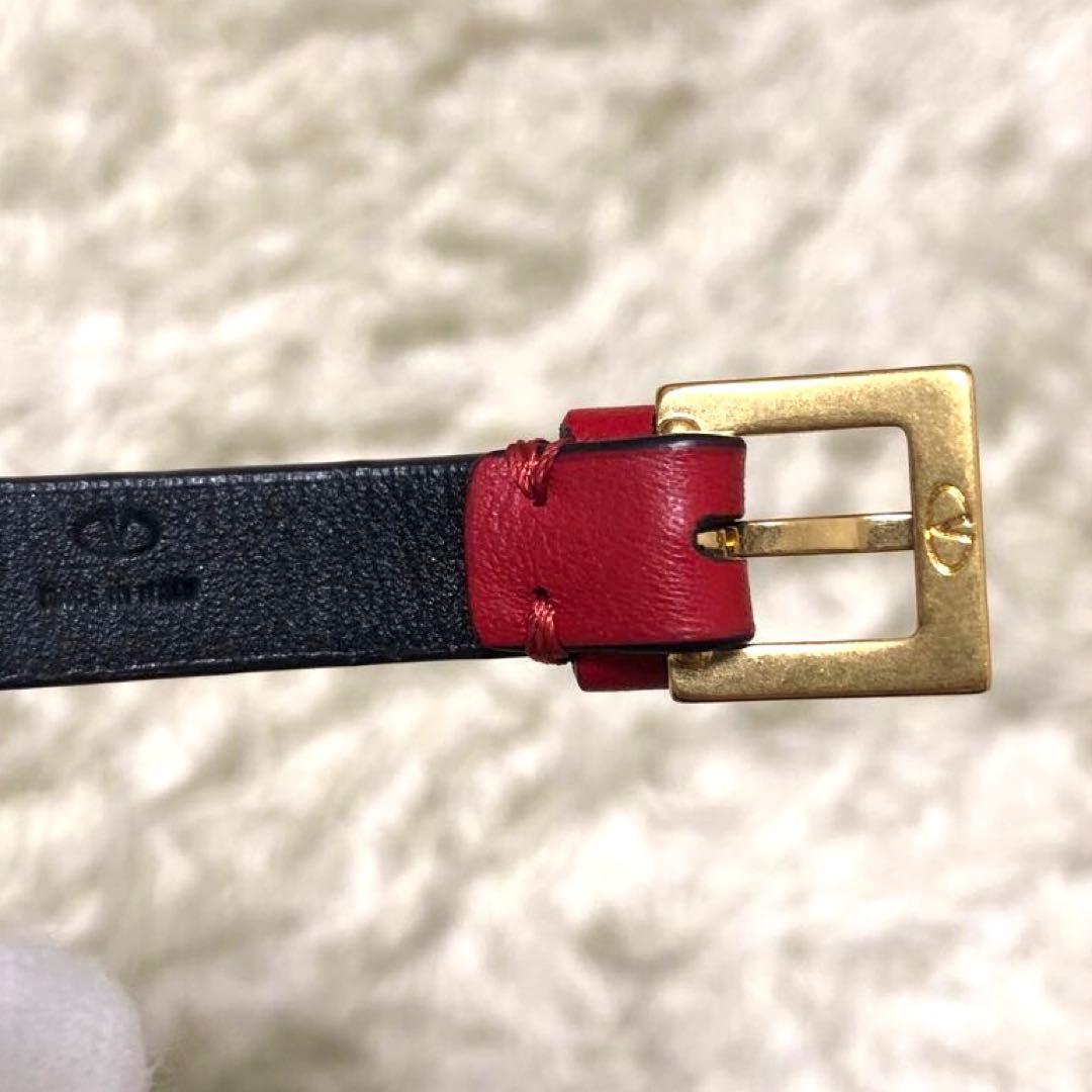 未使用級✨ヴァレンティノ　Vロゴ レザーバングル　ブレスレット レッド