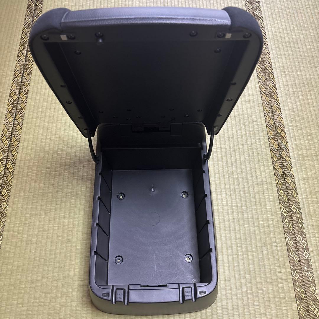 キャラバン グランドプレミアムＧＸ 純正センターコンソール　新車外し