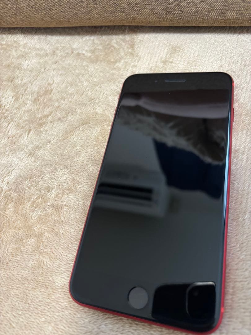 Apple iPhone 8 Plus (レッド)