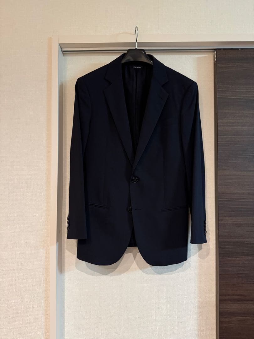 美品！ジョルジオアルマーニSOHO ライン濃紺 無地48