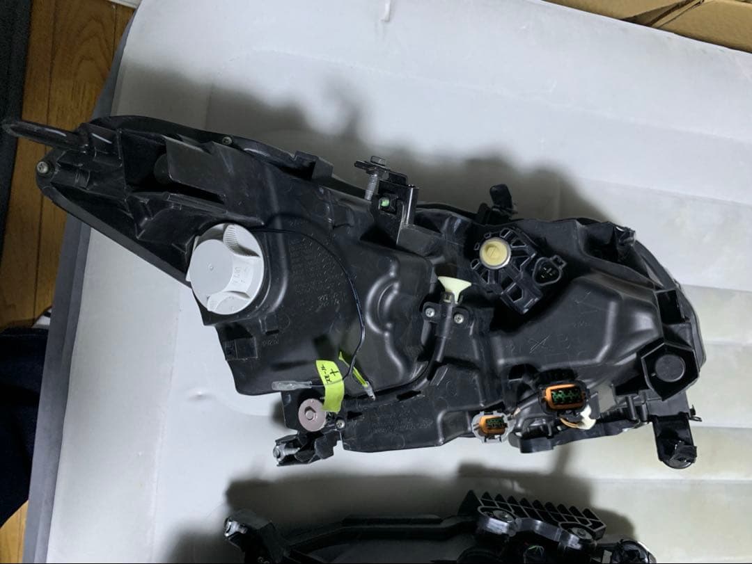 Y51フーガ 後期 US加工ヘッドライト(値下げ交渉可）